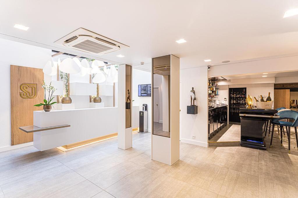 Hotel Relais Saint Jean ทรัวส์ ภายนอก รูปภาพ